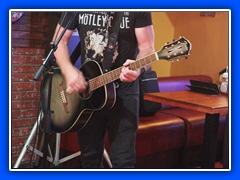 Roadhouse43