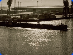 barge1