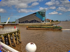 barge2